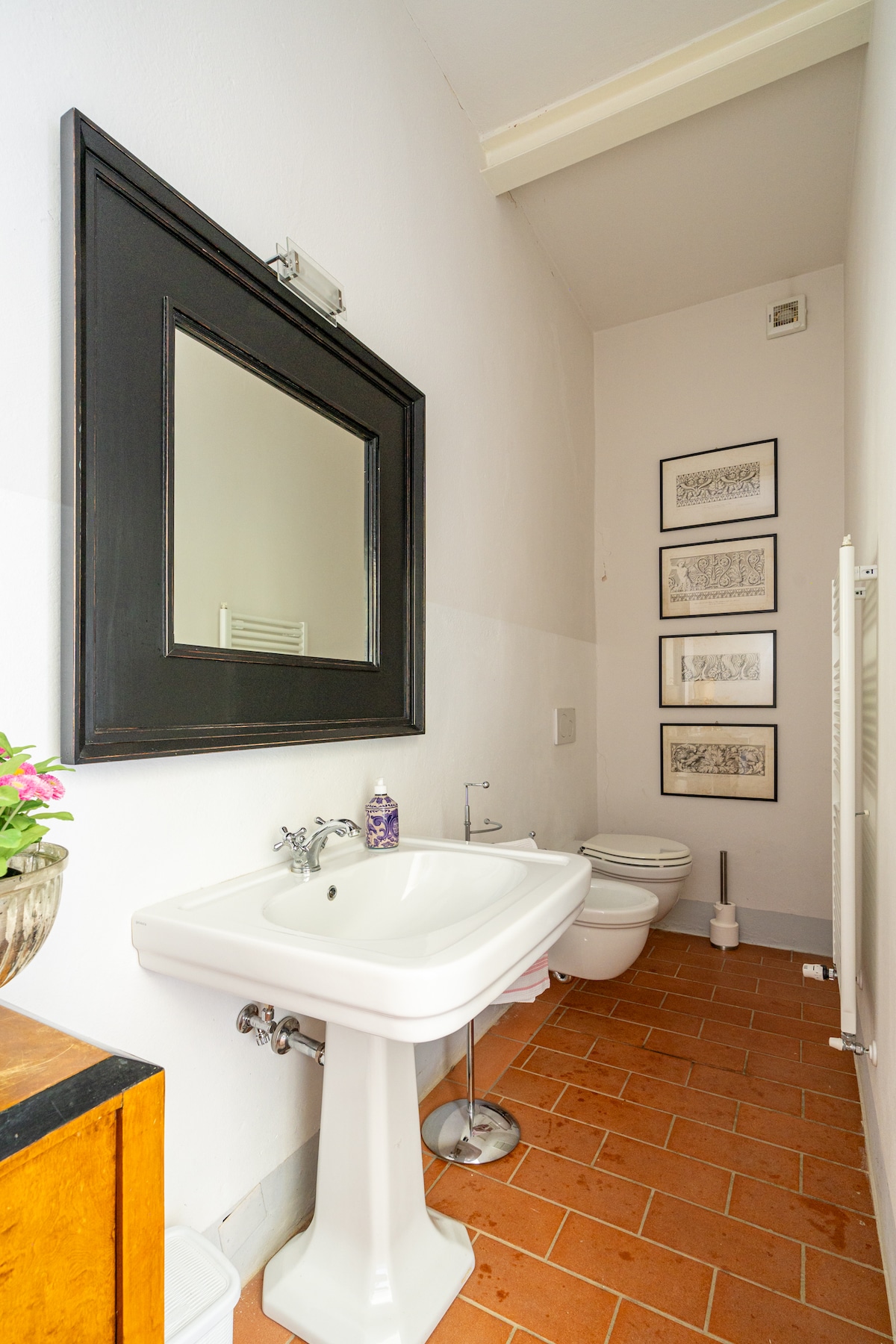 A freestanding bathtub